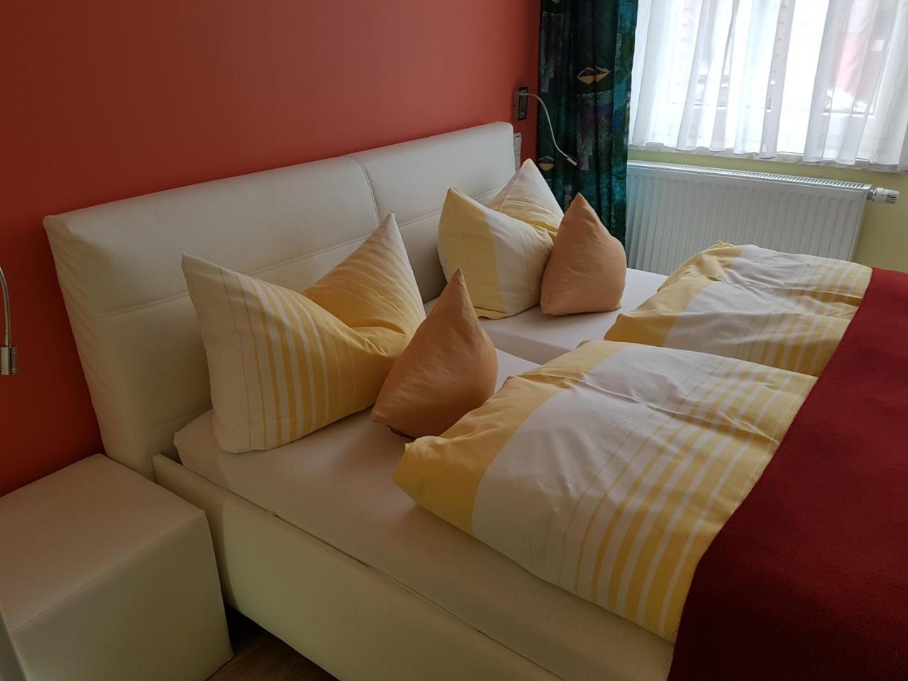 Hotel Am Kuhbogen هوف المظهر الخارجي الصورة