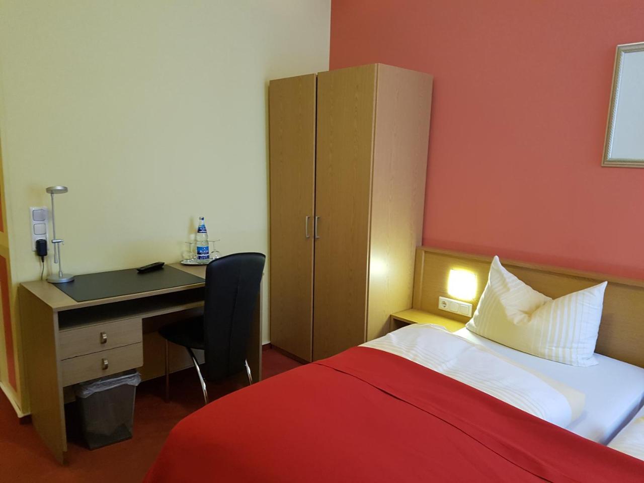 Hotel Am Kuhbogen هوف المظهر الخارجي الصورة