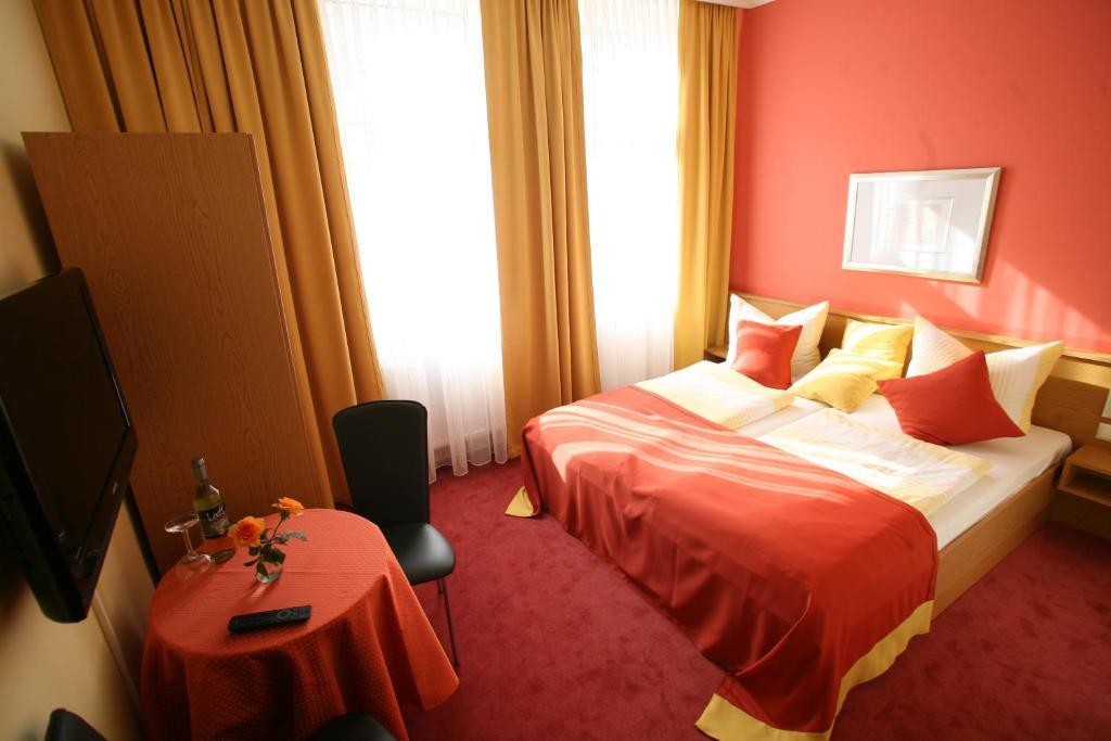 Hotel Am Kuhbogen هوف الغرفة الصورة